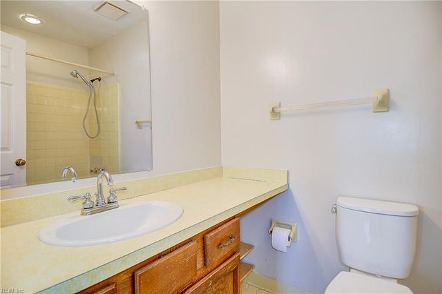 423 W Princess Anne RD, Norfolk, VA 23517