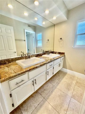 27084 Pinario, Mission Viejo, CA 92692