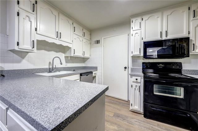 7506 E 111th Terrace, Kansas City, MO 64134