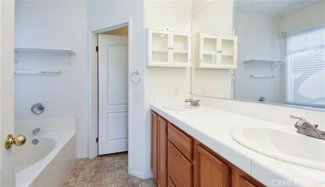 1856 Rue Chablis, San Jacinto, CA 92583