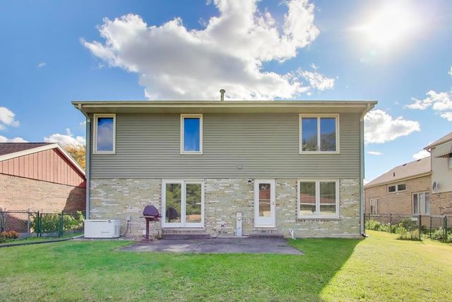 404 Tracy Terrace, Des Plaines, IL 60016