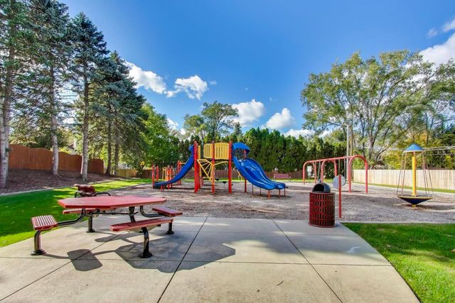 404 Tracy Terrace, Des Plaines, IL 60016