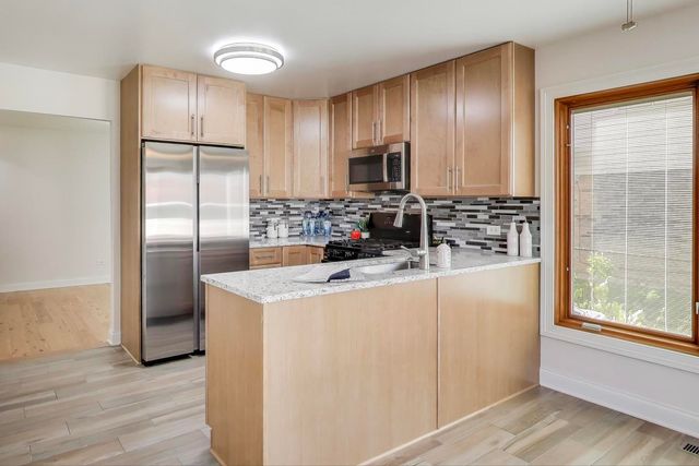 404 Tracy Terrace, Des Plaines, IL 60016