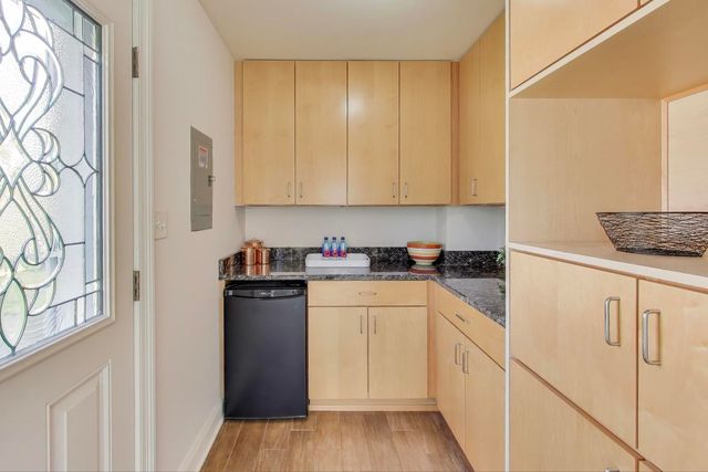 404 Tracy Terrace, Des Plaines, IL 60016