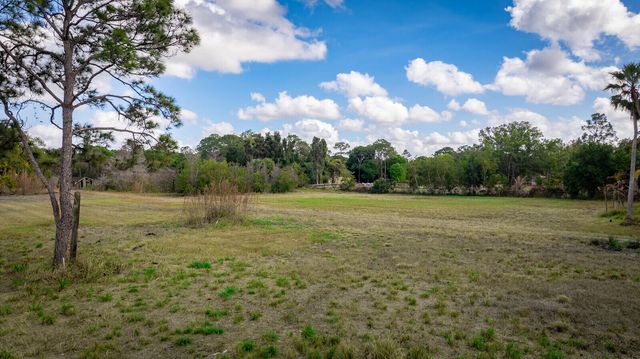 3852 161st Terrace N, Loxahatchee Groves, FL 33470