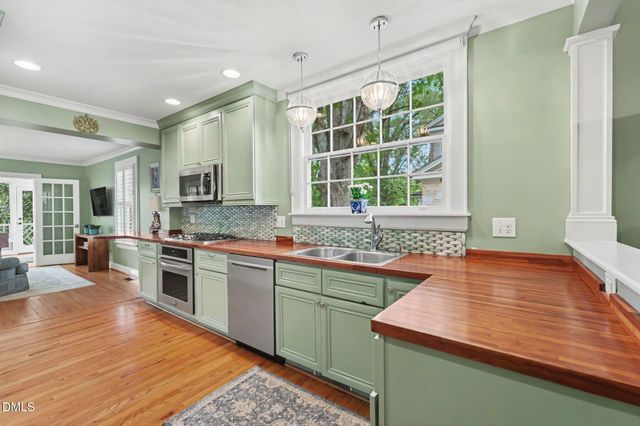 1001 W Peace Street, Raleigh, NC 27605