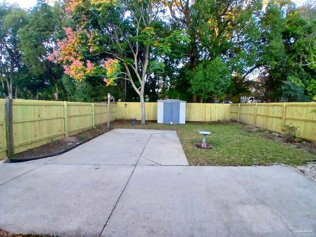 1149 N Guillemard St, Pensacola, FL 32501