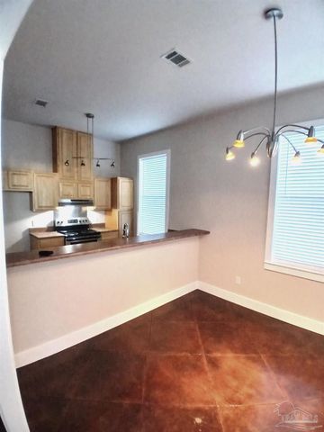 1149 N Guillemard St, Pensacola, FL 32501