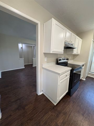 7222 Hedge Drive, Dallas, TX 75249
