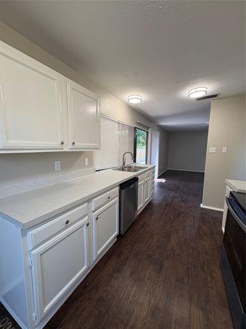 7222 Hedge Drive, Dallas, TX 75249