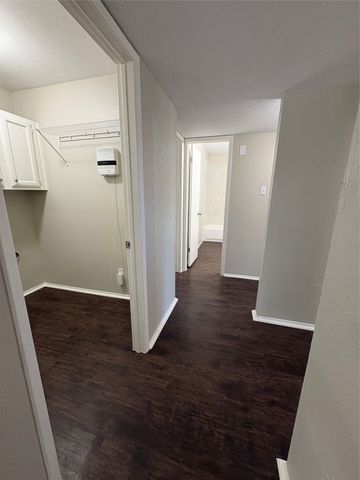 7222 Hedge Drive, Dallas, TX 75249