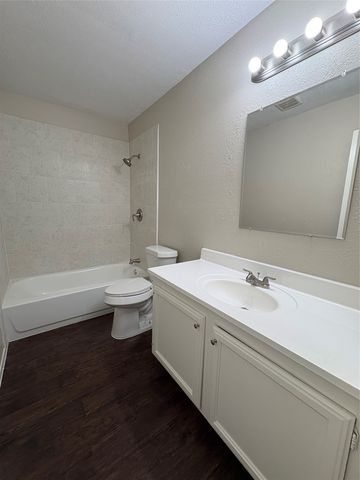 7222 Hedge Drive, Dallas, TX 75249
