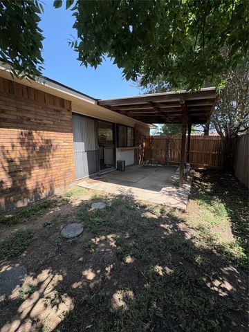 7222 Hedge Drive, Dallas, TX 75249
