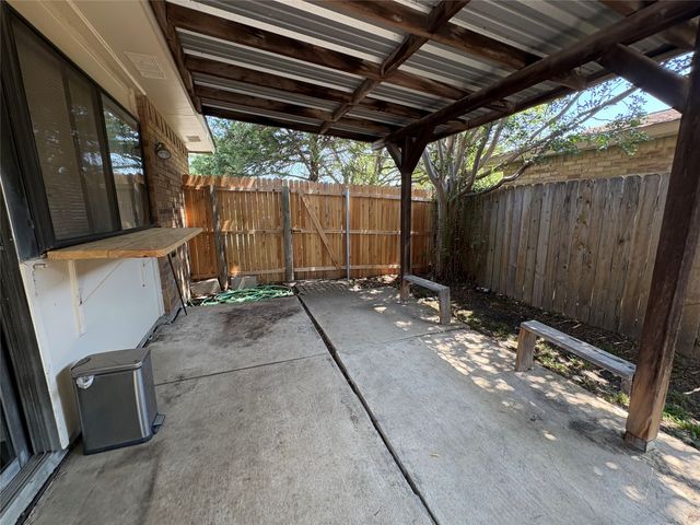 7222 Hedge Drive, Dallas, TX 75249