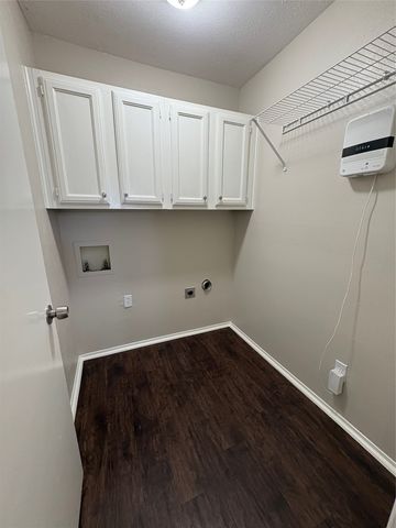 7222 Hedge Drive, Dallas, TX 75249