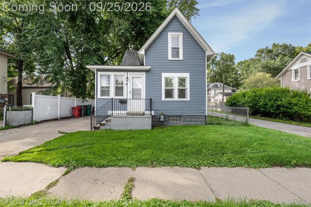 9 Hubbard Street, Mt. Clemens, MI 48043
