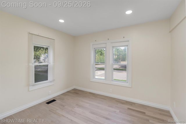 9 Hubbard Street, Mt. Clemens, MI 48043