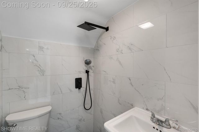 9 Hubbard Street, Mt. Clemens, MI 48043