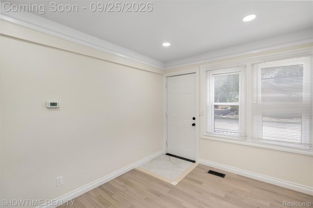 9 Hubbard Street, Mt. Clemens, MI 48043