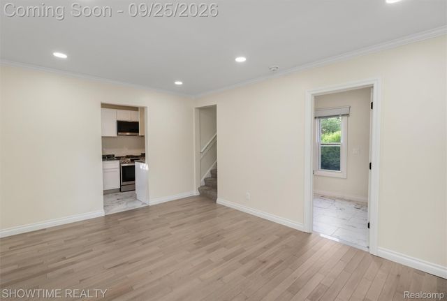 9 Hubbard Street, Mt. Clemens, MI 48043