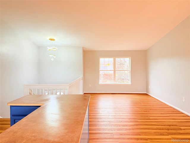 29490 Hunter St, Brownstown Charter Township, MI 48183