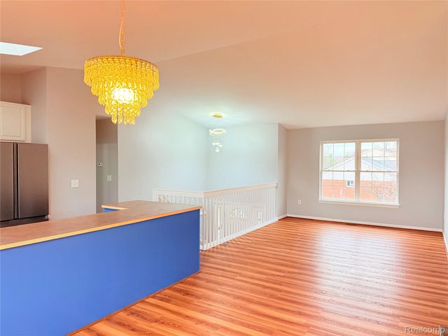 29490 Hunter St, Brownstown Charter Township, MI 48183