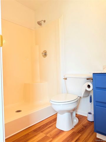 29490 Hunter St, Brownstown Charter Township, MI 48183