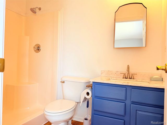 29490 Hunter St, Brownstown Charter Township, MI 48183