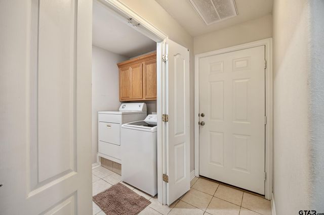 23610 Greenway Dr, Bullard, TX 75757
