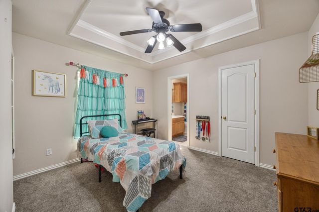 23610 Greenway Dr, Bullard, TX 75757
