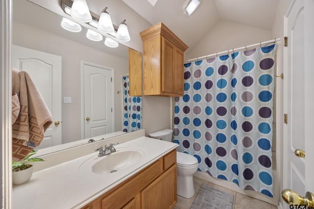 23610 Greenway Dr, Bullard, TX 75757