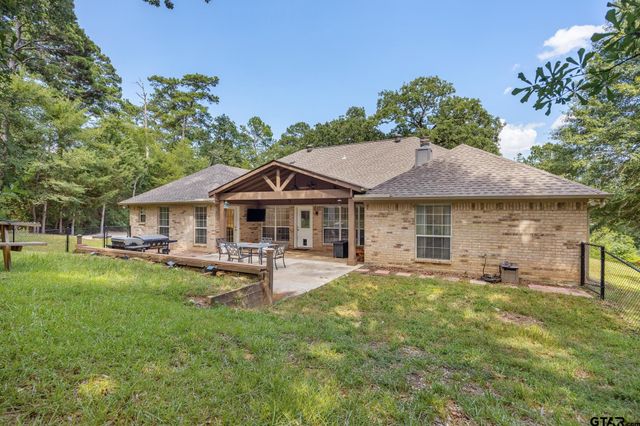 23610 Greenway Dr, Bullard, TX 75757