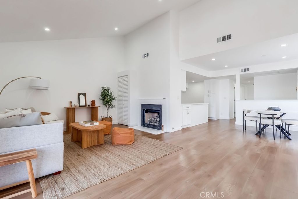 946 W 220th Street 216, Torrance, CA 90502 — exterior