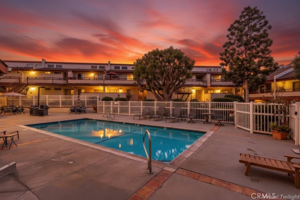 946 W 220th Street 216, Torrance, CA 90502 — photo 2