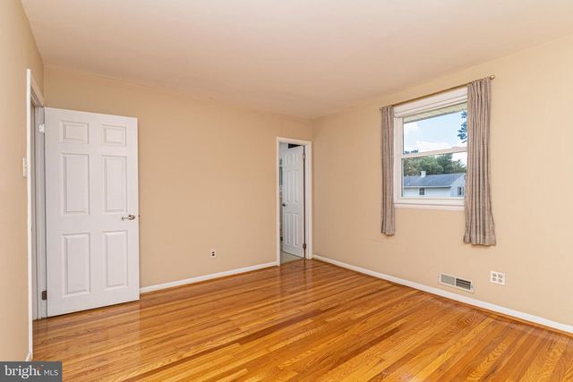 1517 HILLSIDE DR, Cherry Hill, NJ 08003