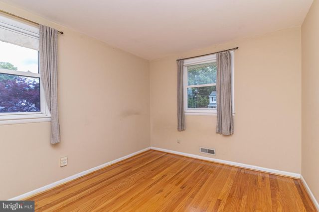 1517 HILLSIDE DR, Cherry Hill, NJ 08003