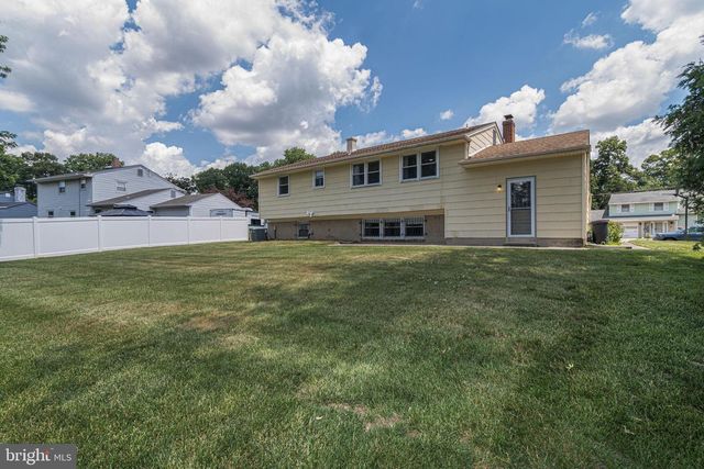 1517 HILLSIDE DR, Cherry Hill, NJ 08003