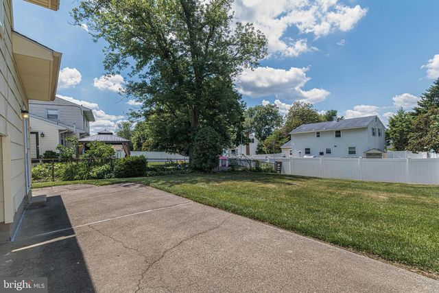 1517 HILLSIDE DR, Cherry Hill, NJ 08003