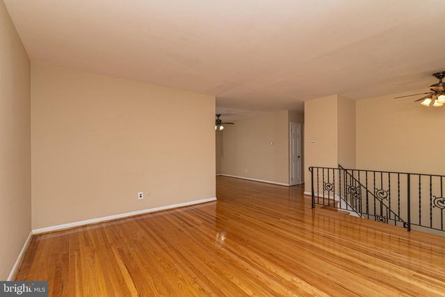 1517 HILLSIDE DR, Cherry Hill, NJ 08003