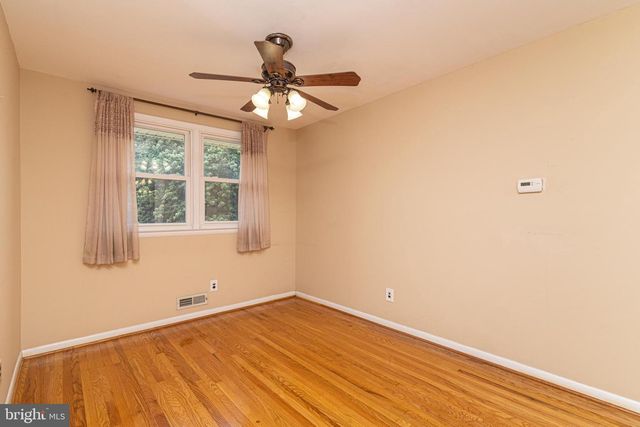 1517 HILLSIDE DR, Cherry Hill, NJ 08003