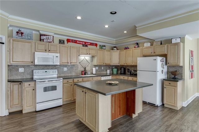 1373 Mountain Lake Drive, Auburn, GA 30011