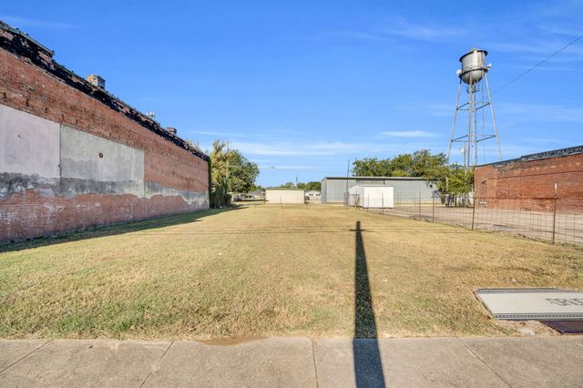 206 N Main Street, Maypearl, TX 76064