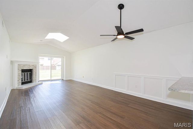 5539 Duchesne Parque Drive, St Louis, MO 63128