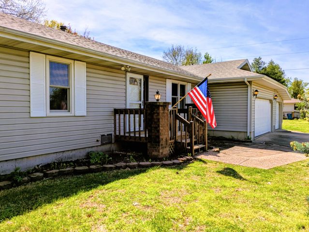 1600 W. Kissee Trails, Ozark, MO 65721