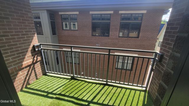30 Whistler Court UNIT 136, Saratoga Springs, NY 12866