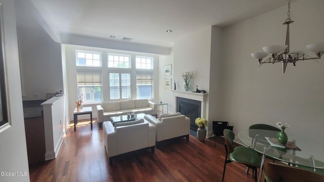 30 Whistler Court UNIT 136, Saratoga Springs, NY 12866