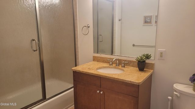 30 Whistler Court UNIT 136, Saratoga Springs, NY 12866