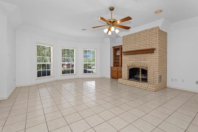 12180 Lakeview Manor Drive, Willis, TX 77318