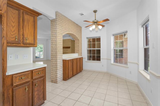 12180 Lakeview Manor Drive, Willis, TX 77318