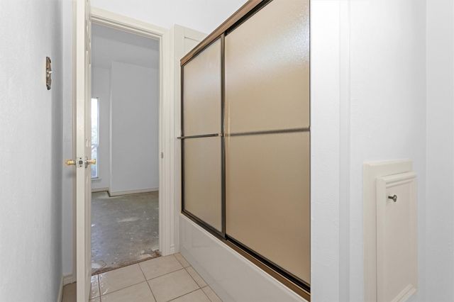 12180 Lakeview Manor Drive, Willis, TX 77318